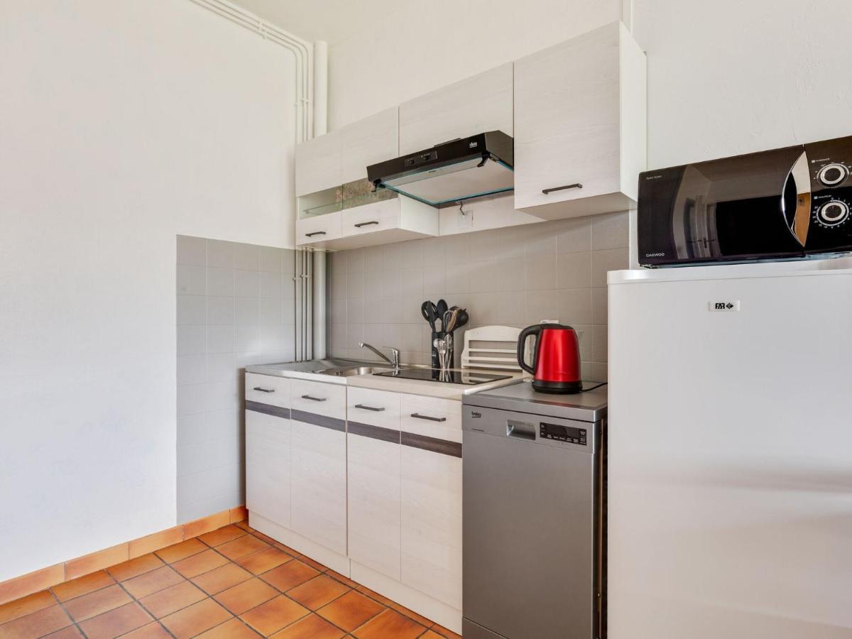 Simplistic Holiday Home In Grandcamp With Garden Dış mekan fotoğraf