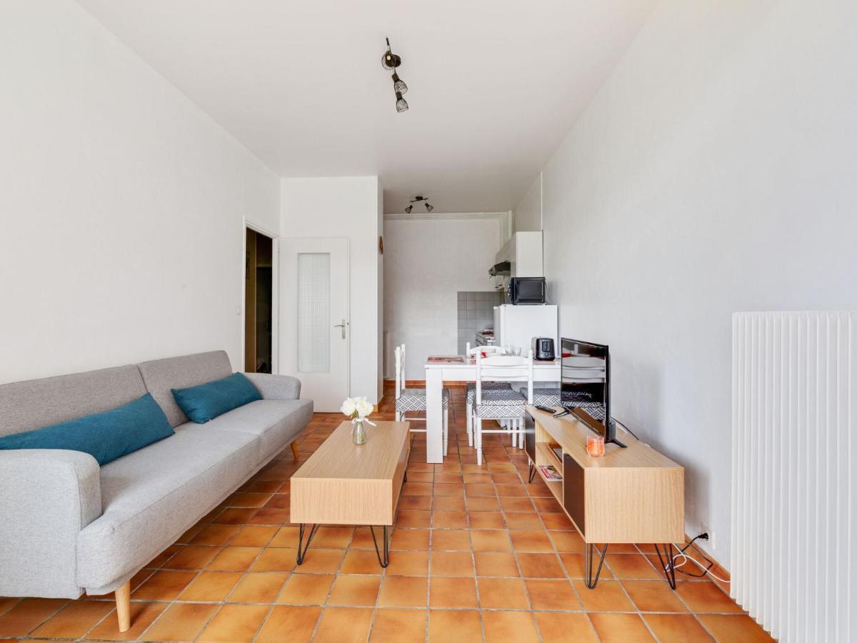 Simplistic Holiday Home In Grandcamp With Garden Dış mekan fotoğraf
