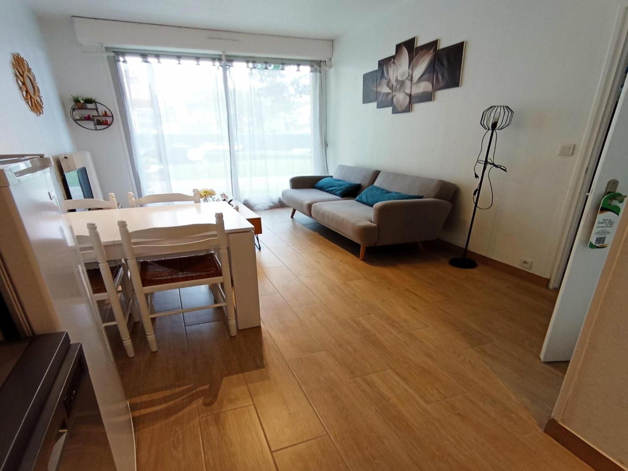 Simplistic Holiday Home In Grandcamp With Garden Dış mekan fotoğraf